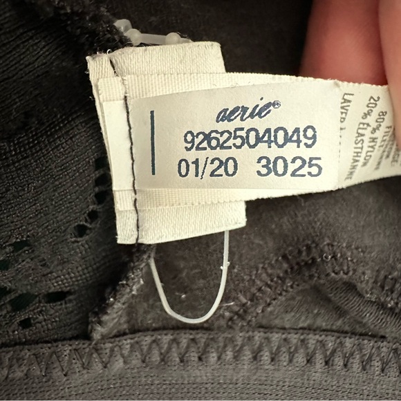 Aerie Lace Halter Bralette Lined Black Wireless Hook & Eye Close Size Large - Picture 11 of 13